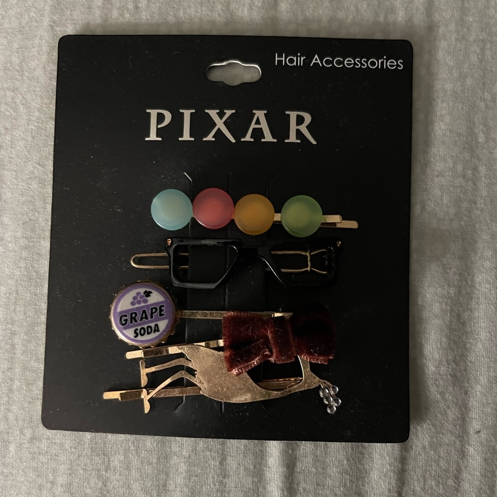 NWT Up hair clips